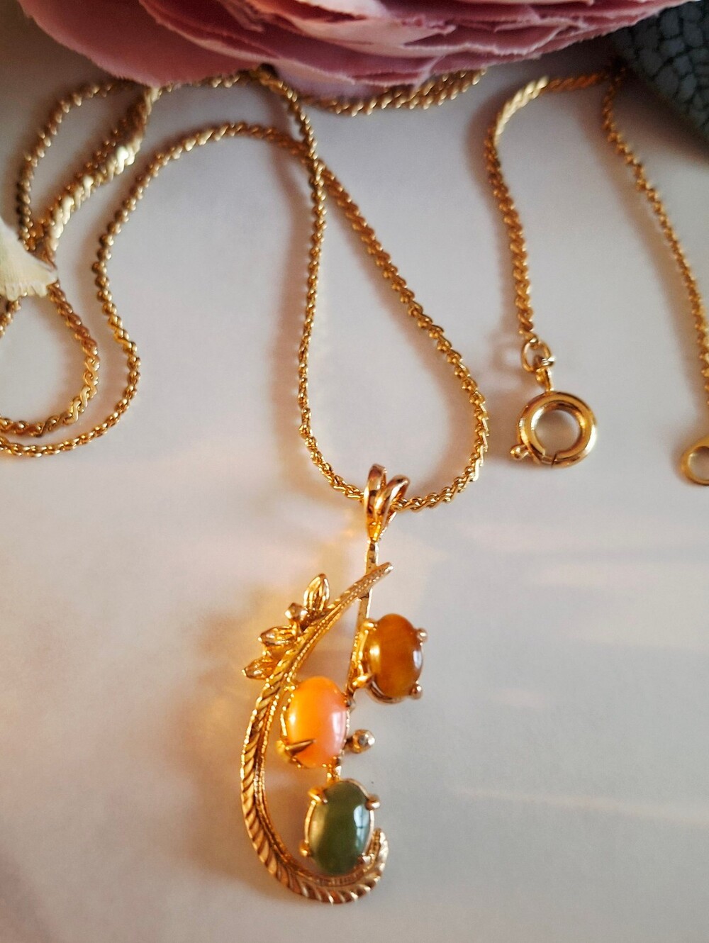Vintage 80s ✨️💚🧡Chinese Jade Pendant Necklace